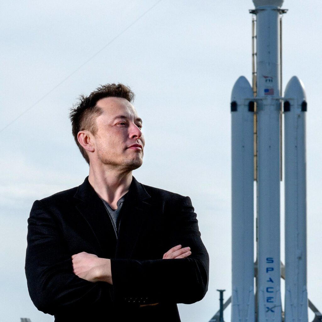 Elon Musk drejt statusit si trilioneri i parë në botë dei ne 2027